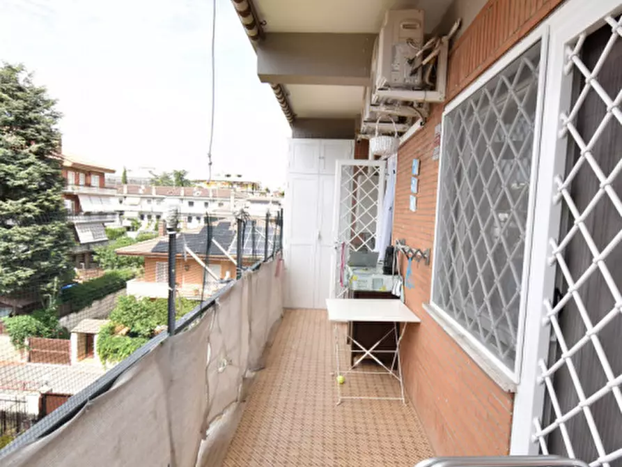 Immagine 39 di Appartamento in vendita  in Via Villanova a Roma