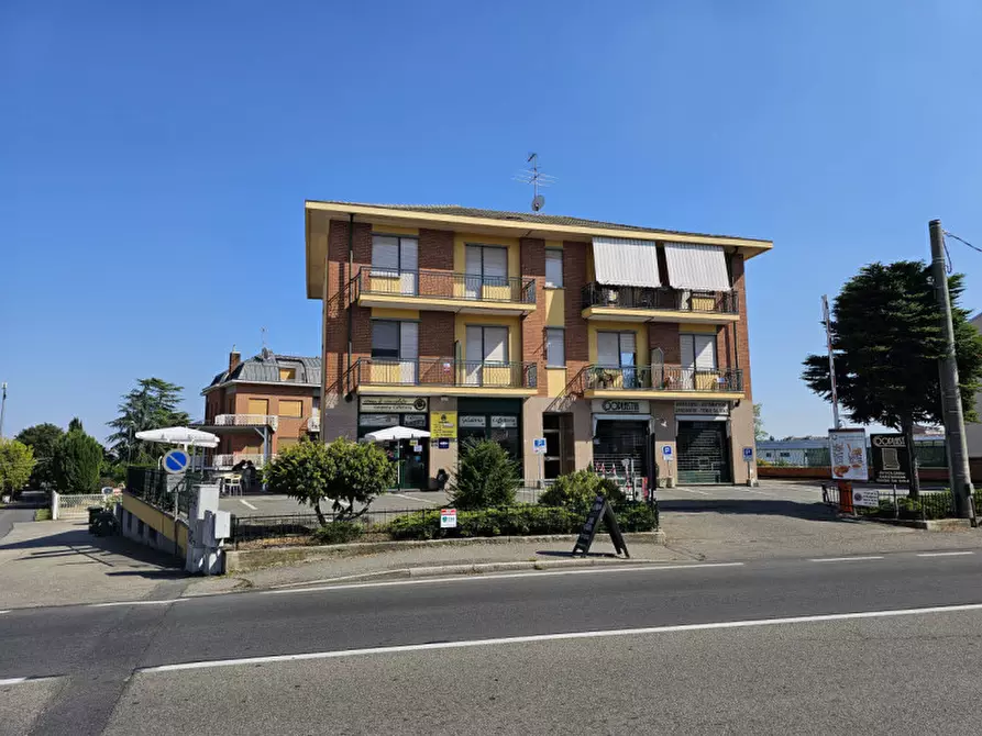 Immagine 1 di Palazzo in vendita  in CORSO CASALE 299 a Asti