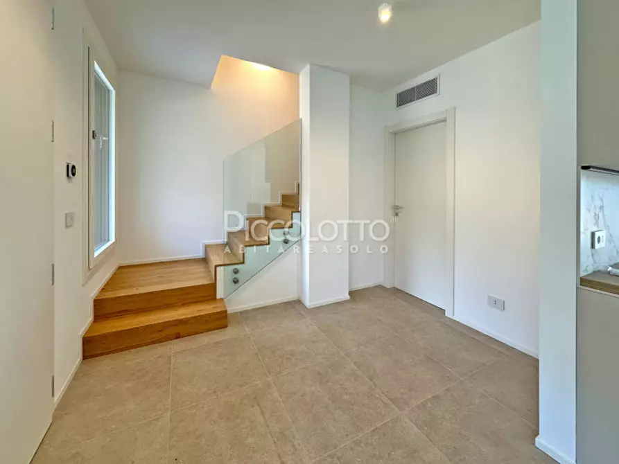 Immagine 5 di Casa bifamiliare in affitto  in via Pasubio a Cavaso Del Tomba