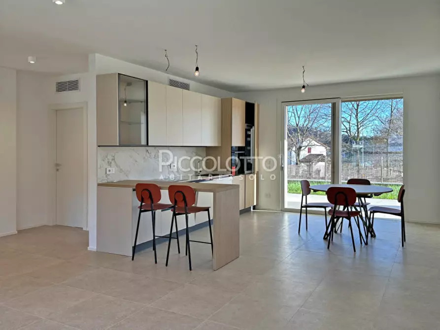 Immagine 6 di Casa bifamiliare in affitto  in via Pasubio a Cavaso Del Tomba