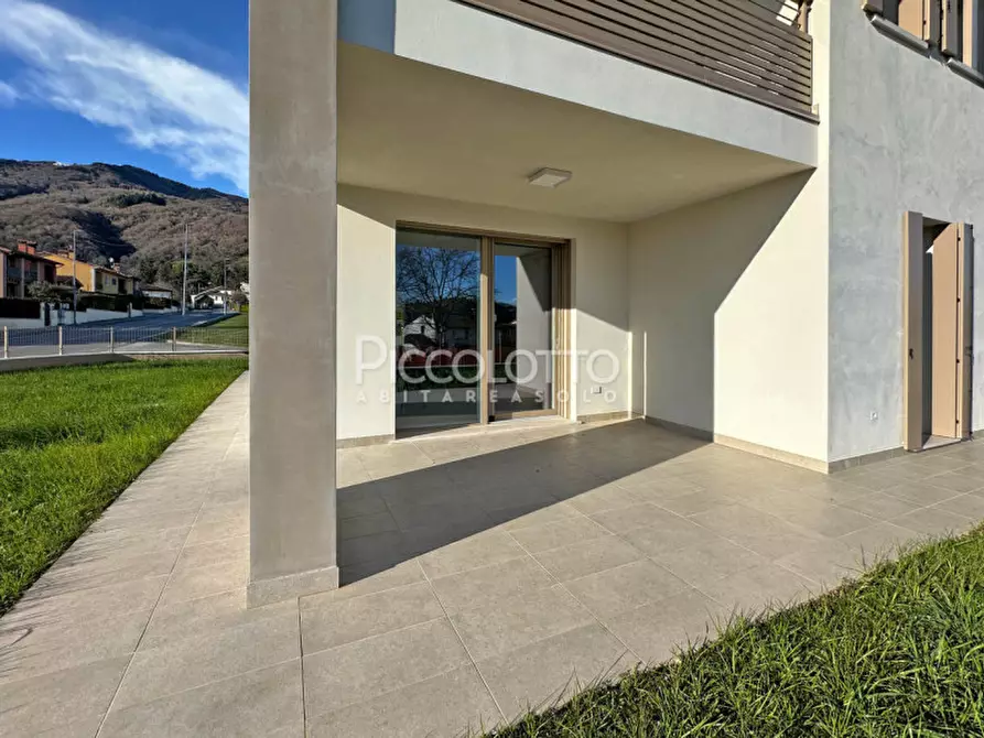 Immagine 9 di Casa bifamiliare in affitto  in via Pasubio a Cavaso Del Tomba