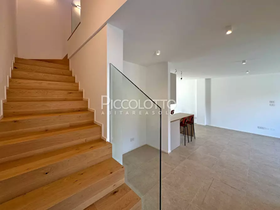 Immagine 13 di Casa bifamiliare in affitto  in via Pasubio a Cavaso Del Tomba