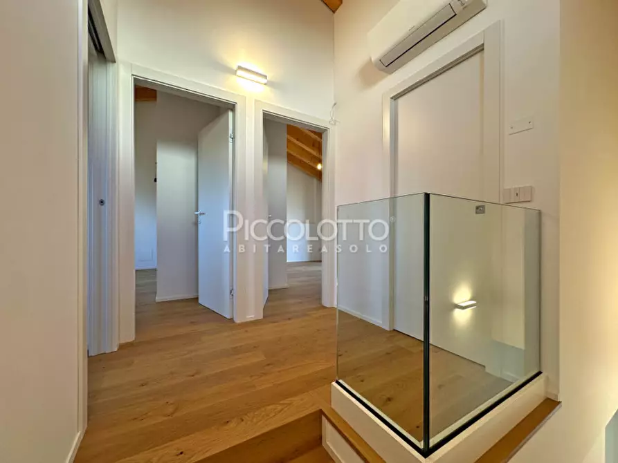 Immagine 14 di Casa bifamiliare in affitto  in via Pasubio a Cavaso Del Tomba