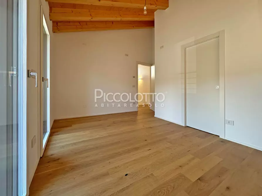 Immagine 16 di Casa bifamiliare in affitto  in via Pasubio a Cavaso Del Tomba