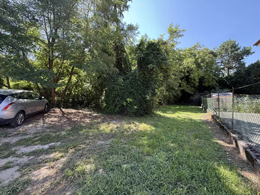 Immagine 3 di Terreno in vendita  in Via Rossini a San Pietro In Cariano