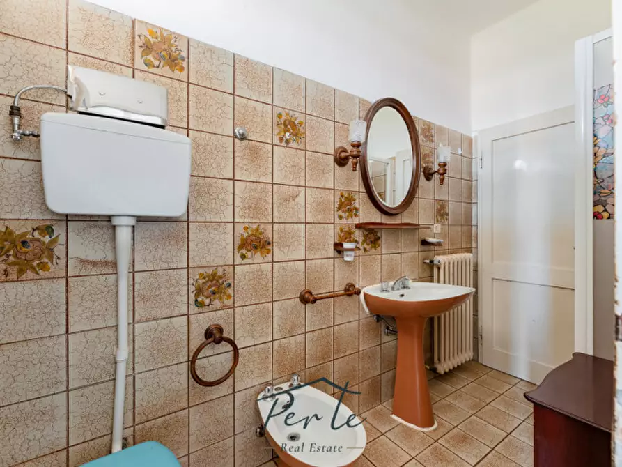 Immagine 9 di Appartamento in vendita  in Via Felice Barbano 4 a Mantova