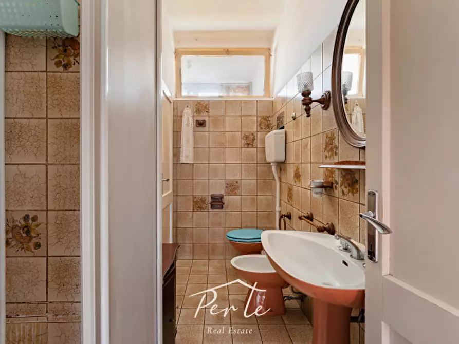 Immagine 11 di Appartamento in vendita  in Via Felice Barbano 4 a Mantova