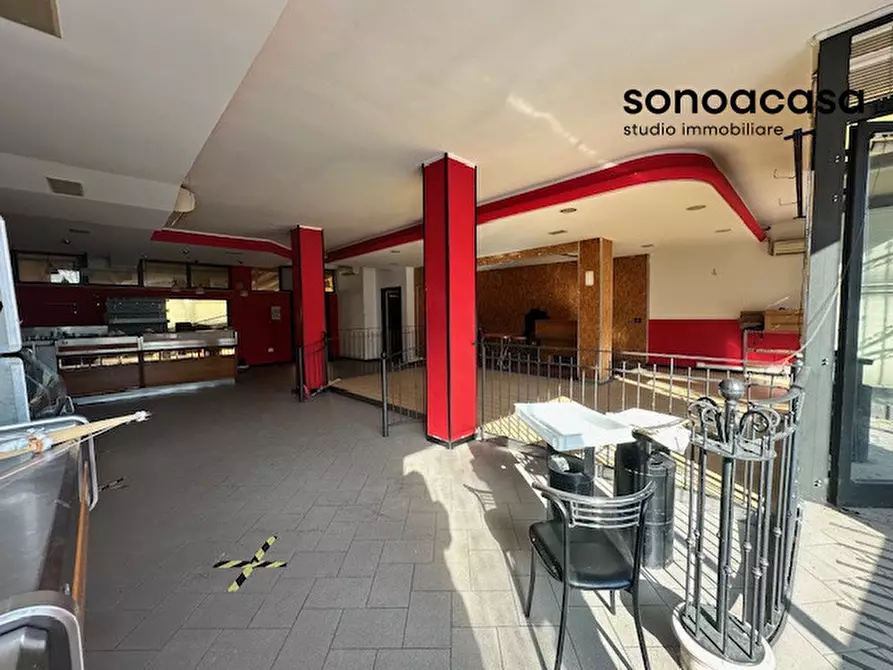 Immagine 7 di Negozio in vendita  in Via Roma 31 a Monte Porzio