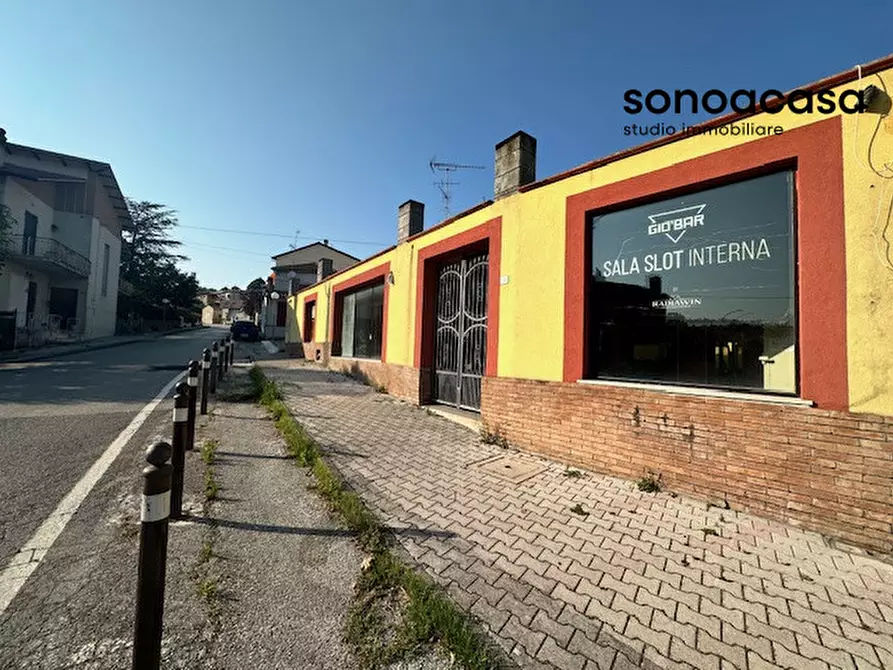 Immagine 14 di Negozio in vendita  in Via Roma 31 a Monte Porzio