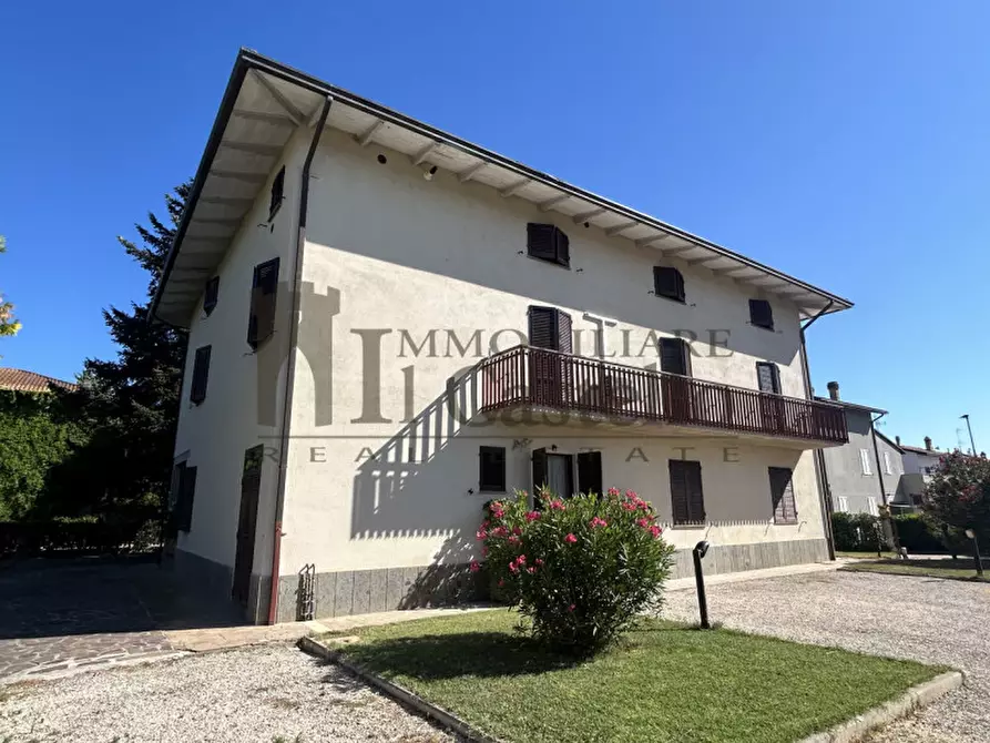 Immagine 3 di Villa in vendita  in Fontignano a Perugia