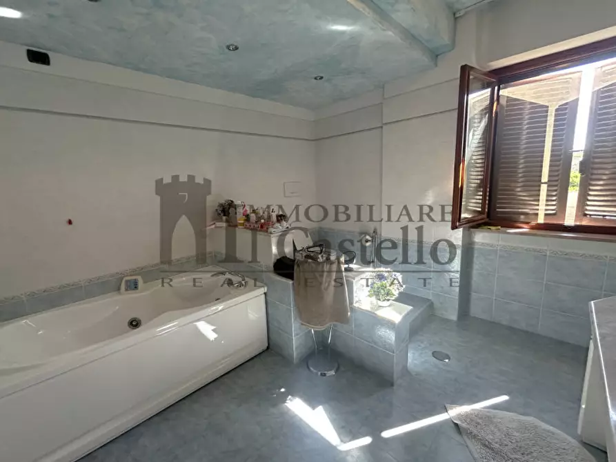 Immagine 27 di Villa in vendita  a Piegaro