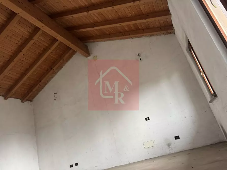 Immagine 41 di Villetta a schiera in vendita  in Via dei Castelli 42 a Pozzuolo Del Friuli