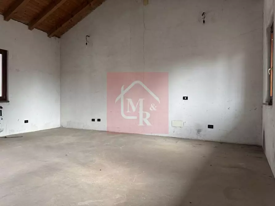 Immagine 42 di Villetta a schiera in vendita  in Via dei Castelli 42 a Pozzuolo Del Friuli