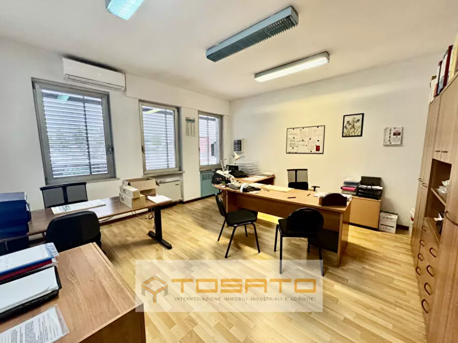 Immagine 1 di Ufficio in affitto  a San Giovanni Lupatoto