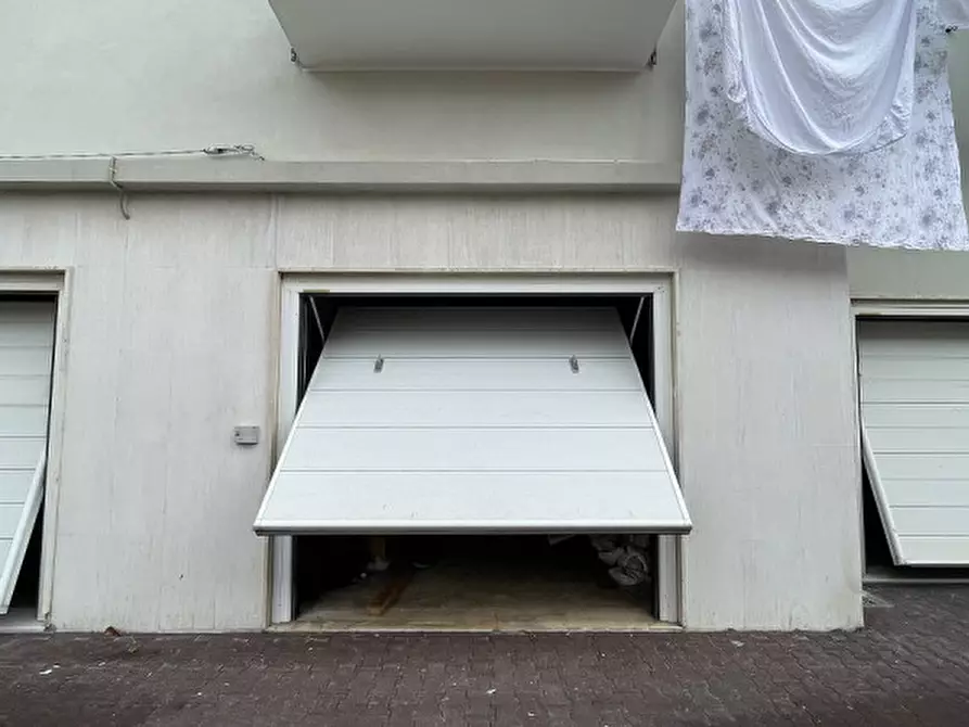 Immagine 1 di Garage in vendita  in Via Don Eugenio Bellemo a Chioggia