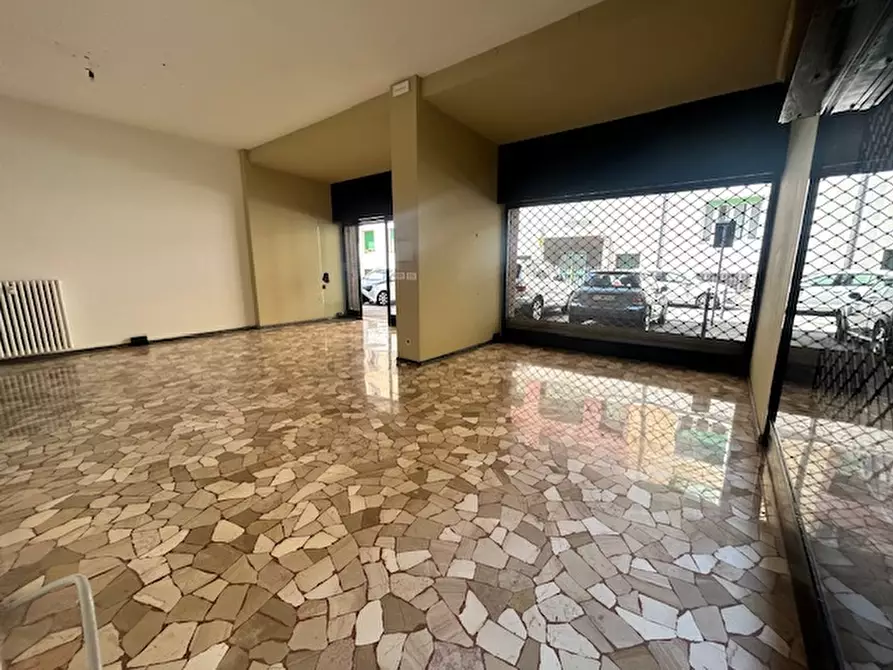 Immagine 2 di Negozio in affitto  in via Altinate a Padova