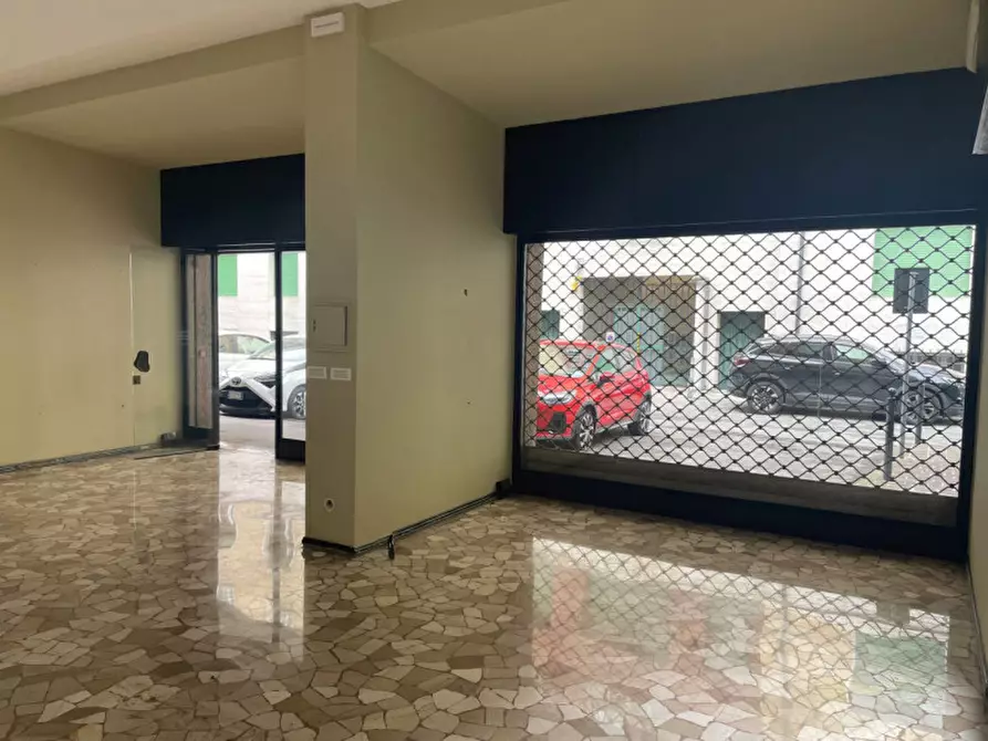 Immagine 3 di Negozio in affitto  in via Altinate a Padova