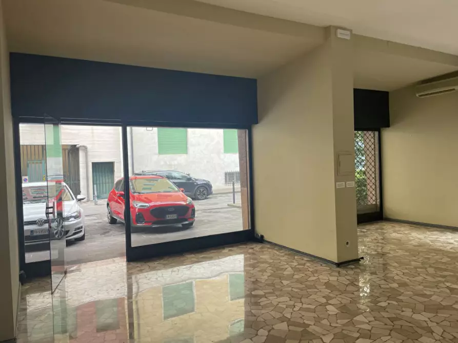 Immagine 4 di Negozio in affitto  in via Altinate a Padova