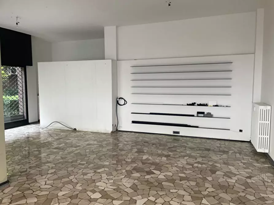 Immagine 5 di Negozio in affitto  in via Altinate a Padova