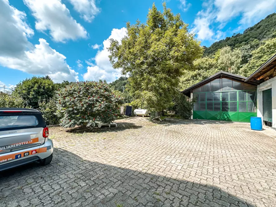 Immagine 17 di Appartamento in vendita  in Corso Valsesia, 267 a Gattinara