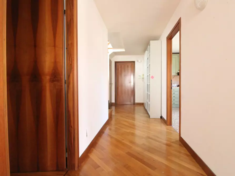 Immagine 5 di Appartamento in vendita  in Piazza Giacomo Matteotti a Vicenza