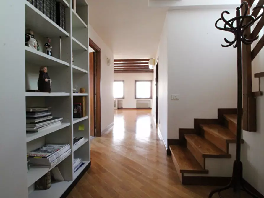 Immagine 7 di Appartamento in vendita  in Piazza Giacomo Matteotti a Vicenza