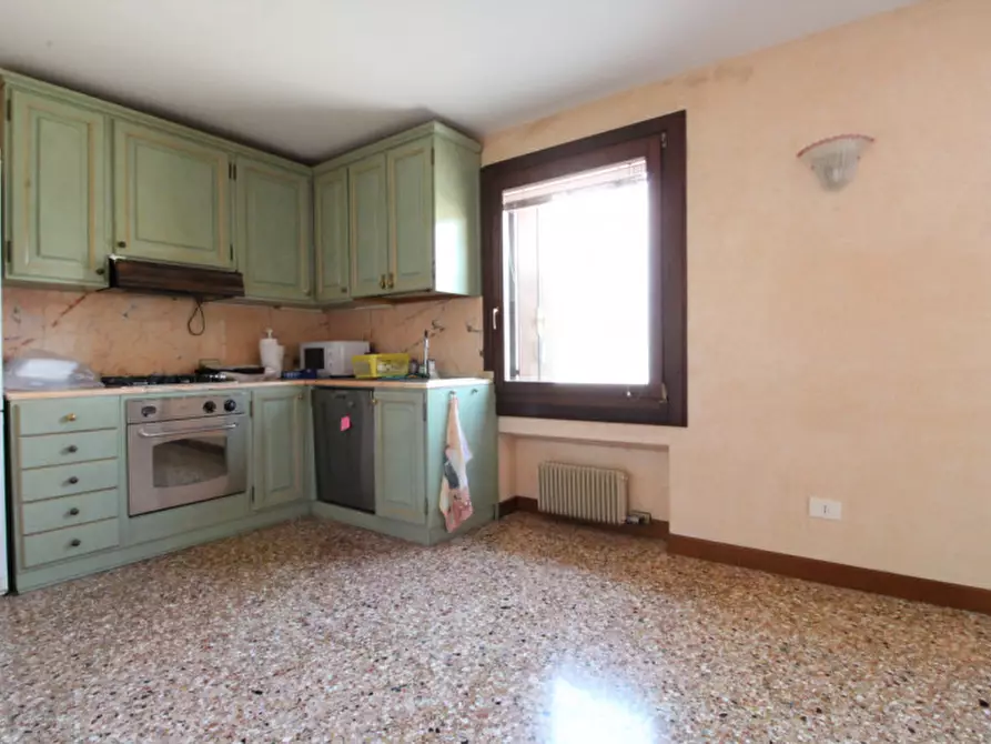 Immagine 10 di Appartamento in vendita  in Piazza Giacomo Matteotti a Vicenza