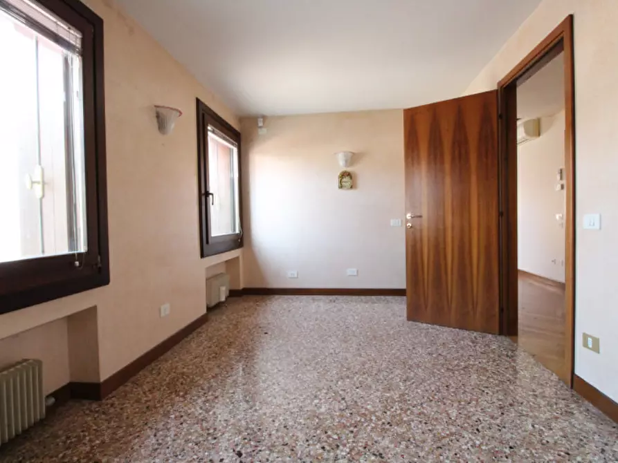 Immagine 11 di Appartamento in vendita  in Piazza Giacomo Matteotti a Vicenza