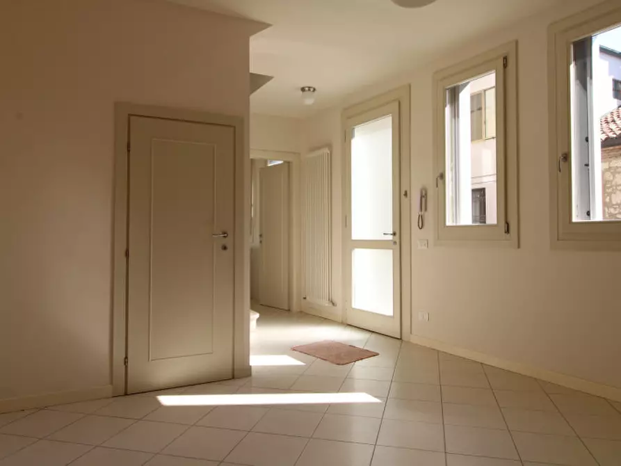 Immagine 1 di Palazzo in vendita  in Contrà dei Torretti Vicenza a Vicenza