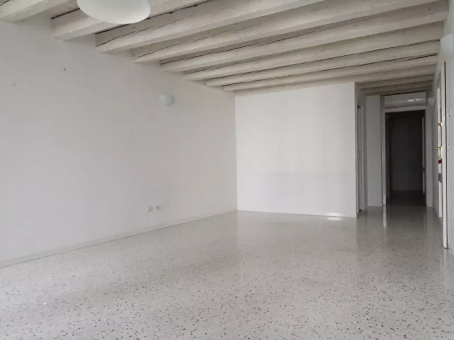 Immagine 6 di Appartamento in vendita  in Contra' Pescherie Vecchie a Vicenza