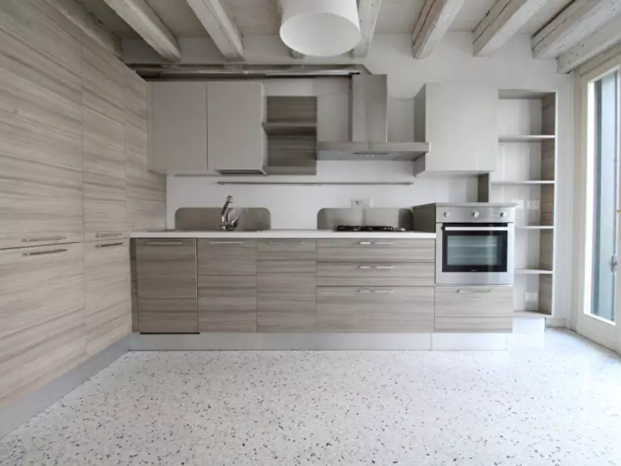 Immagine 9 di Appartamento in vendita  in Contra' Pescherie Vecchie a Vicenza