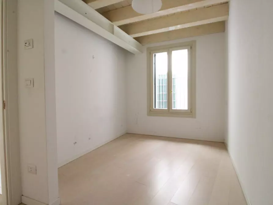 Immagine 19 di Appartamento in vendita  in Contra' Pescherie Vecchie a Vicenza