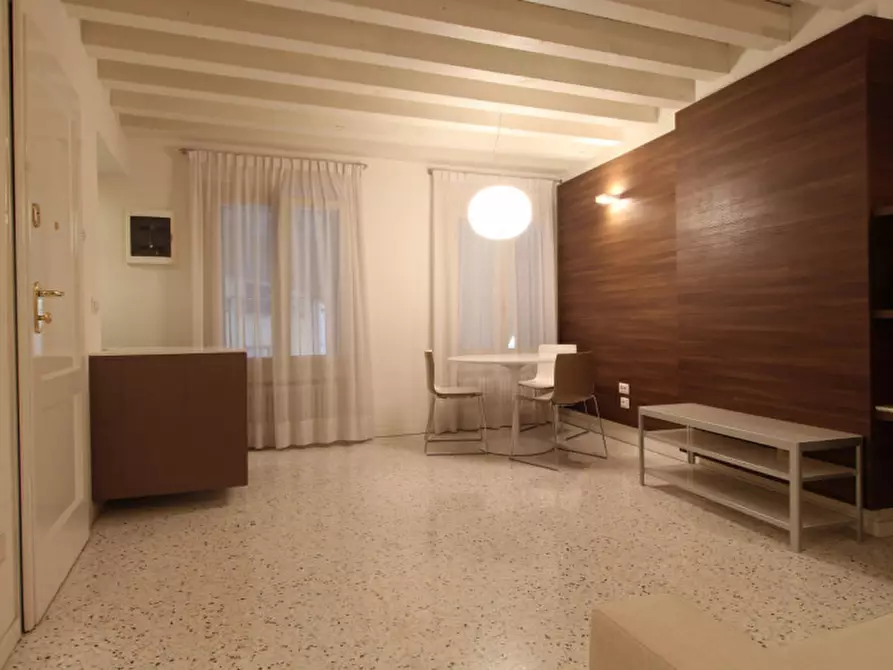 Immagine 1 di Appartamento in vendita  in Contra' Pescherie Vecchie a Vicenza