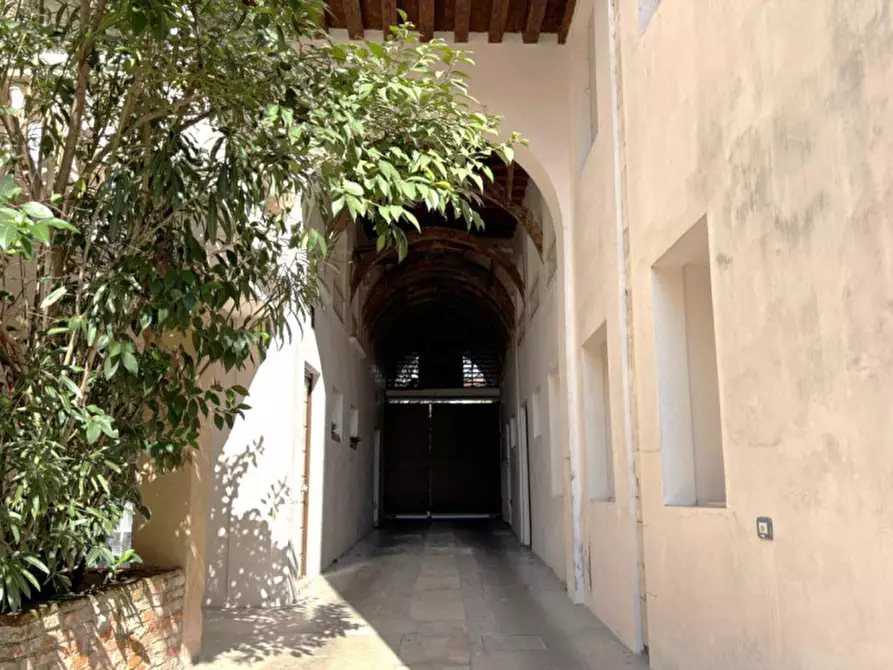 Immagine 3 di Posto auto in vendita  in contrà della fascina Vicenza a Vicenza