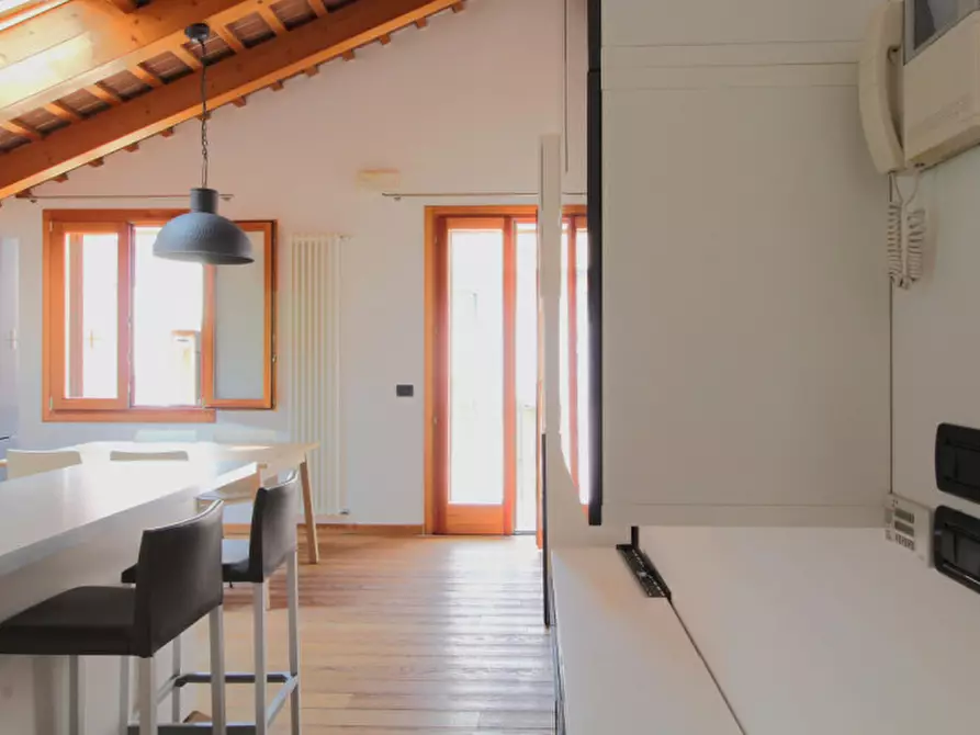 Immagine 2 di Appartamento in vendita  a Vicenza