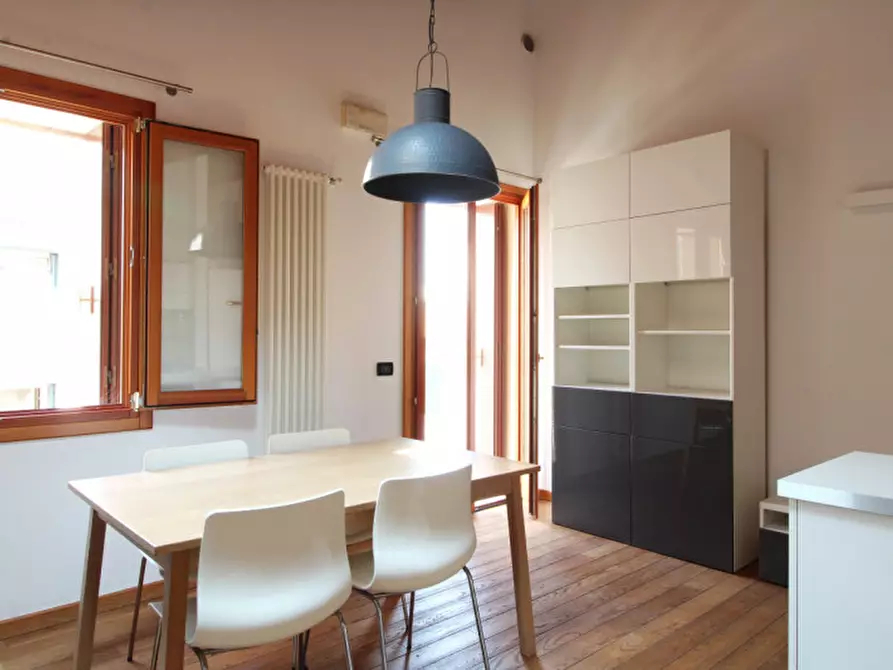 Immagine 5 di Appartamento in vendita  a Vicenza