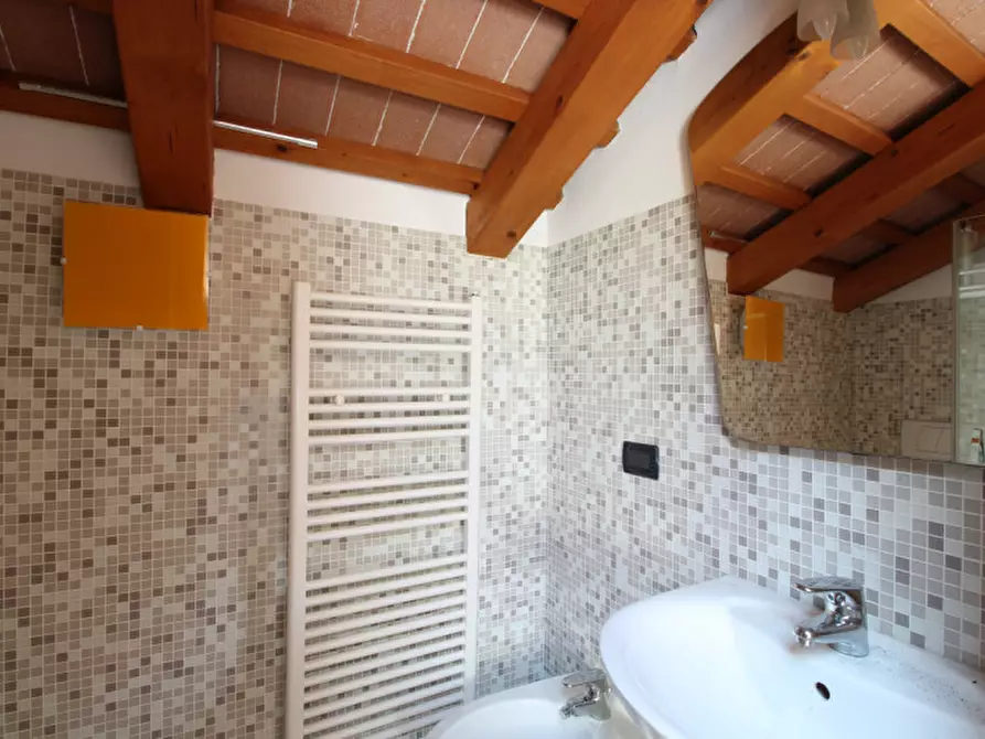 Immagine 10 di Appartamento in vendita  a Vicenza