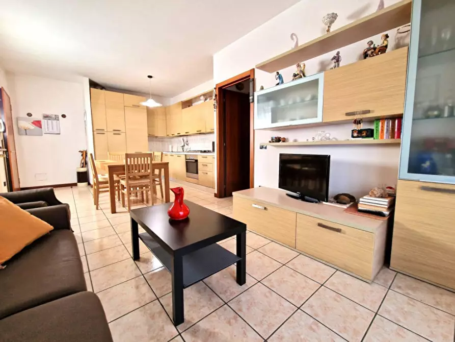 Immagine 3 di Appartamento in vendita  in Via Firenze a Torri Di Quartesolo