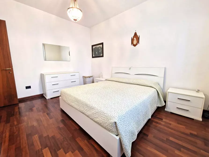 Immagine 6 di Appartamento in vendita  in Via Firenze a Torri Di Quartesolo