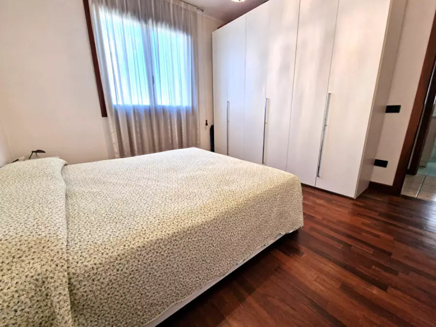 Immagine 7 di Appartamento in vendita  in Via Firenze a Torri Di Quartesolo