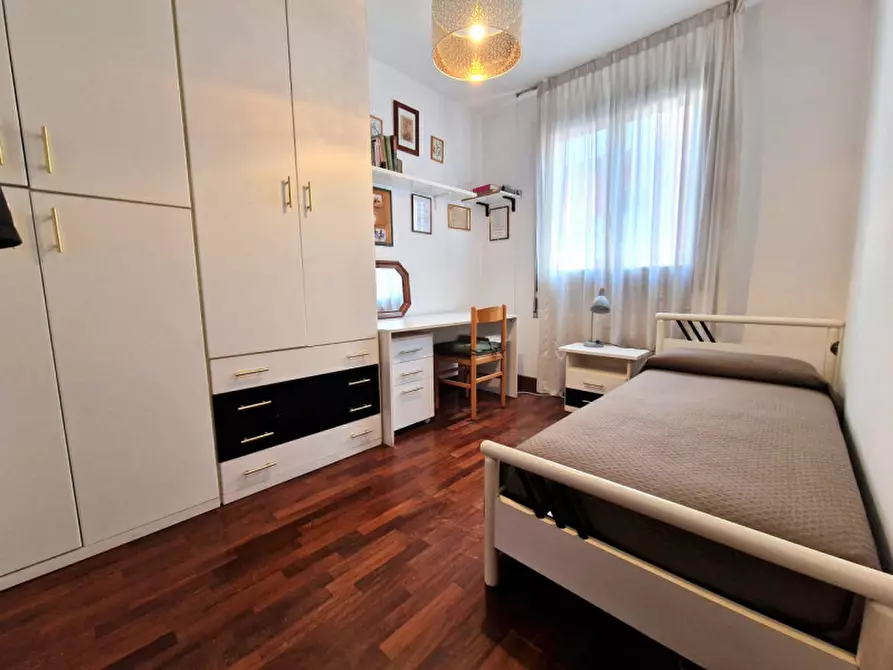 Immagine 10 di Appartamento in vendita  in Via Firenze a Torri Di Quartesolo