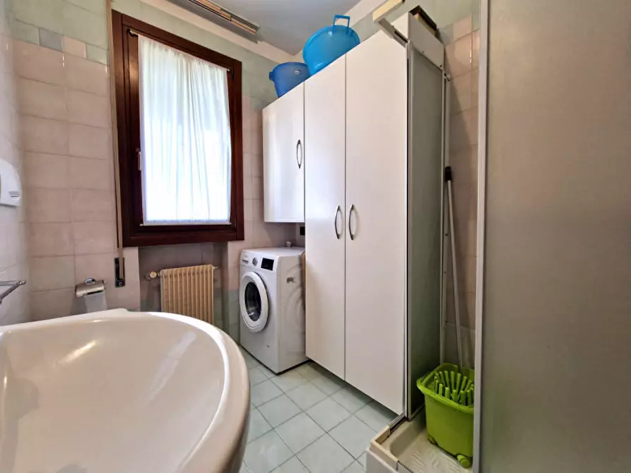 Immagine 13 di Appartamento in vendita  in Via Firenze a Torri Di Quartesolo