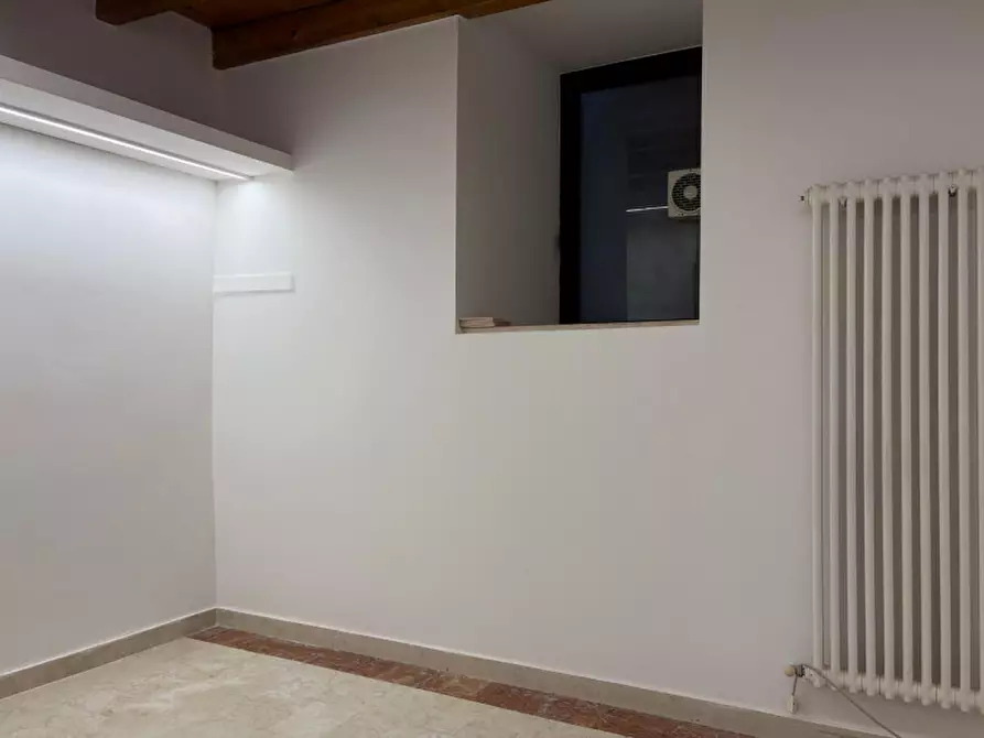 Immagine 7 di Negozio in affitto  in Contra' delle Canove Vecchie a Vicenza