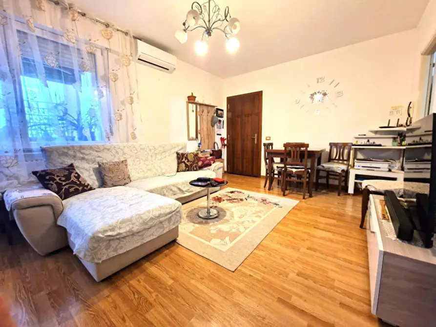 Immagine 1 di Appartamento in vendita  in Via Istria a Longare