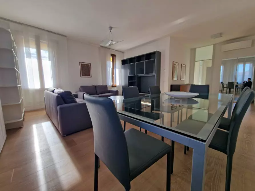 Immagine 1 di Appartamento in affitto  a Vicenza