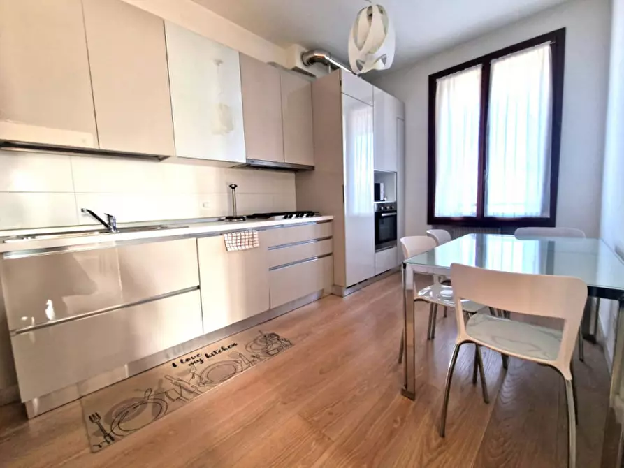 Immagine 6 di Appartamento in affitto  a Vicenza