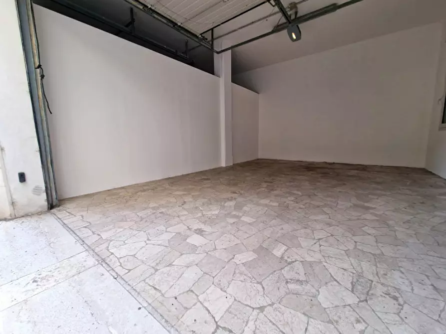 Immagine 22 di Appartamento in affitto  a Vicenza