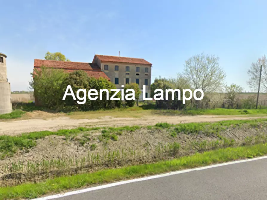 Immagine 2 di Rustico / casale in vendita  in Via Strada Nuova a Caorle