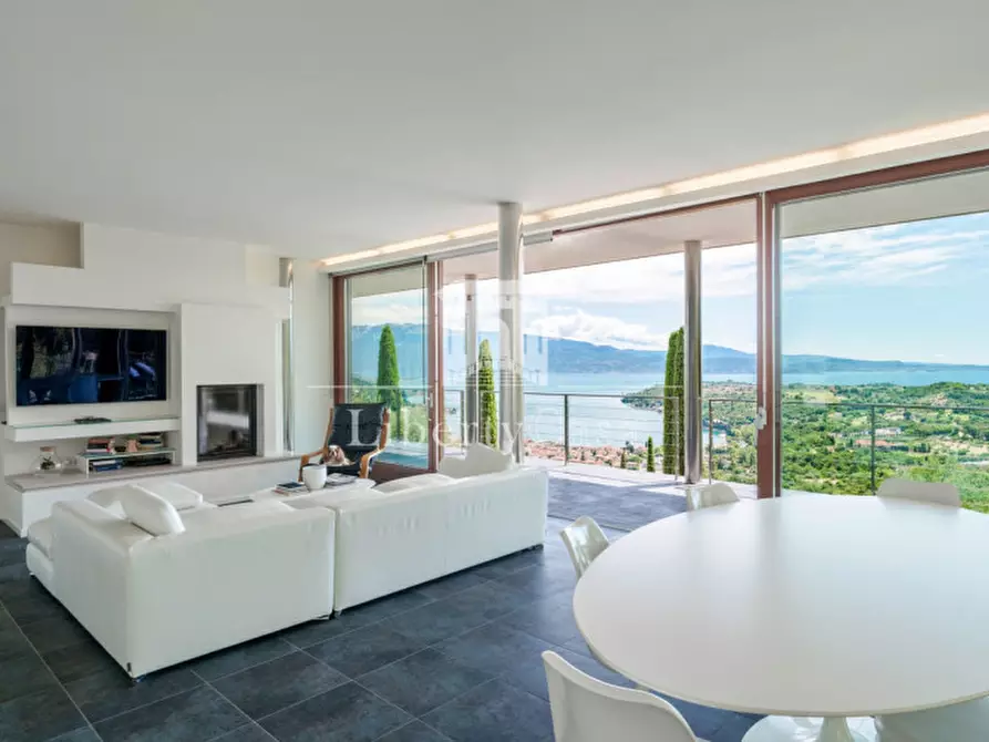 Immagine 4 di Villa in vendita  in Via Bocca di Croce a Salò