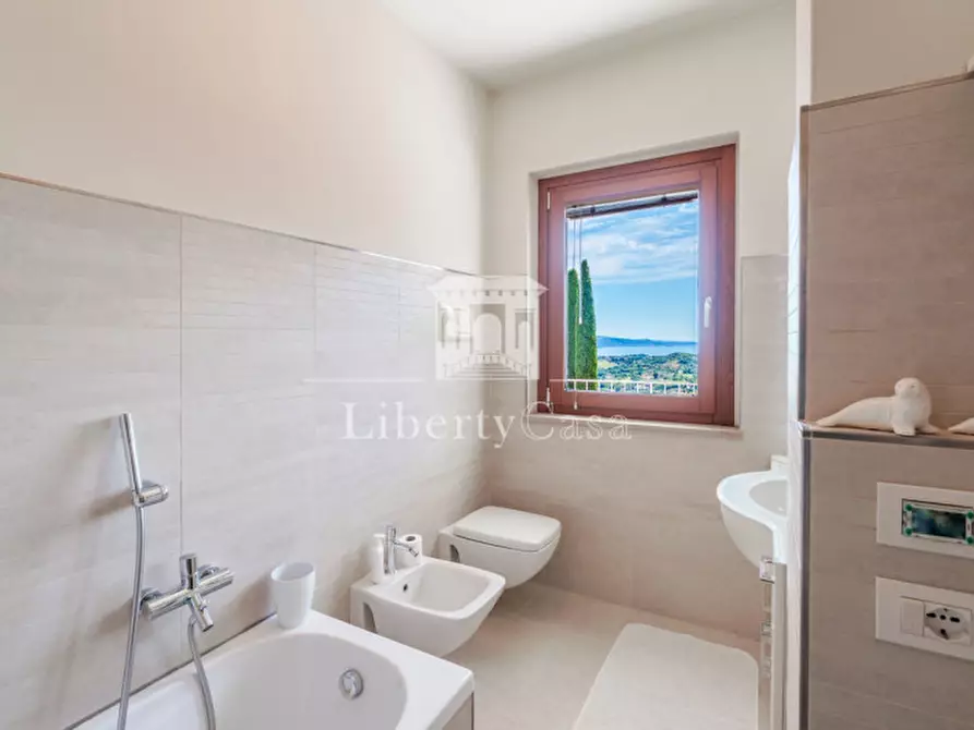 Immagine 15 di Villa in vendita  in Via Bocca di Croce a Salò